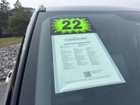 Used 2022 Ford Explorer XLT w/ Equipment Group 202A image 20