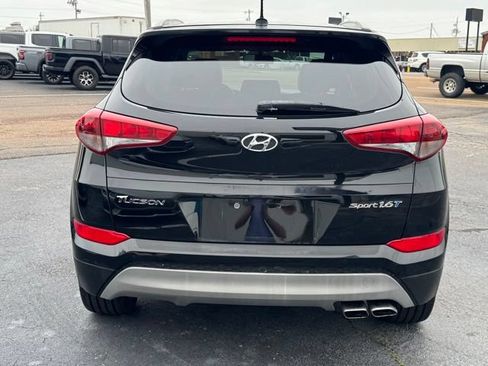 Used 2017 Hyundai Tucson Sport w/ Cargo Package FWD image 4