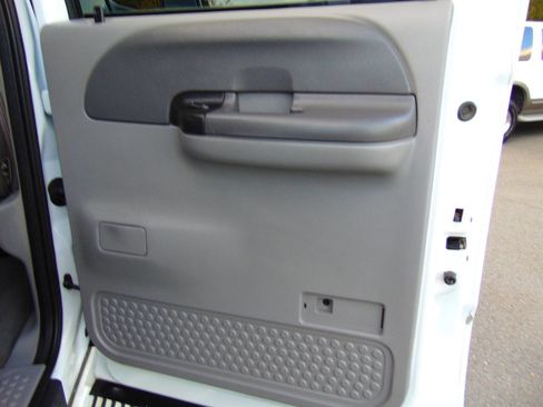 Used 2000 Ford F250 XLT image 47