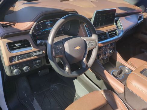 Certified 2024 Chevrolet Suburban High Country image 10