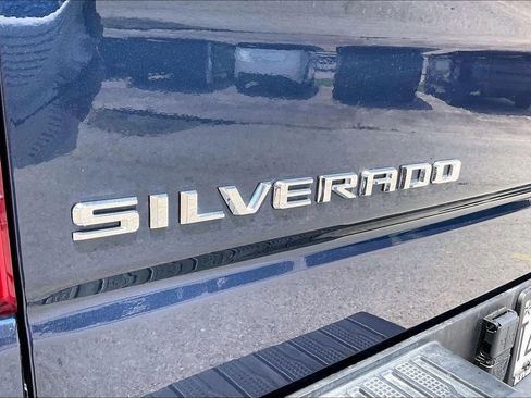 Used 2022 Chevrolet Silverado 1500 ZR2 w/ Technology Package image 24