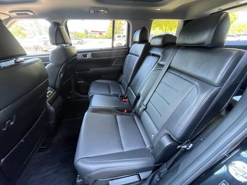 Used 2025 Hyundai Santa Fe Limited FWD image 27