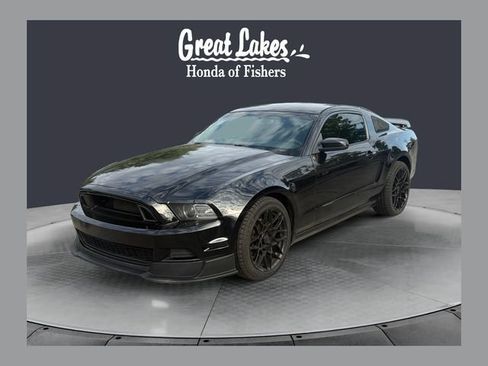 Used 2014 Ford Mustang Premium RWD image 1