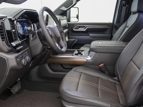 New 2025 Chevrolet Silverado 3500 High Country w/ High Country Premium Package image 22