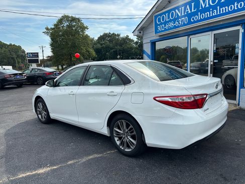 Used 2015 Toyota Camry LE image 7