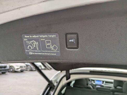 Used 2019 INFINITI QX50 Essential w/ Proactive Package FWD image 14