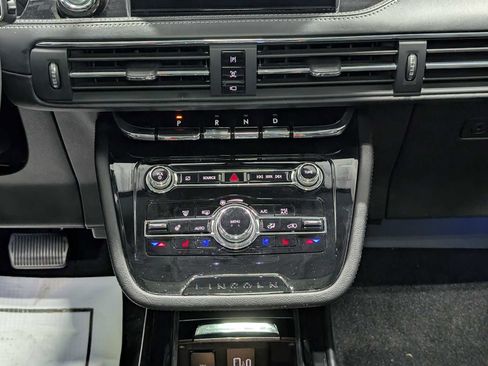 Used 2022 Lincoln Corsair AWD w/ Premium Package image 20