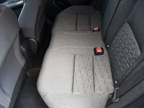 Used 2025 Nissan Kicks SV AWD/4WD image 17