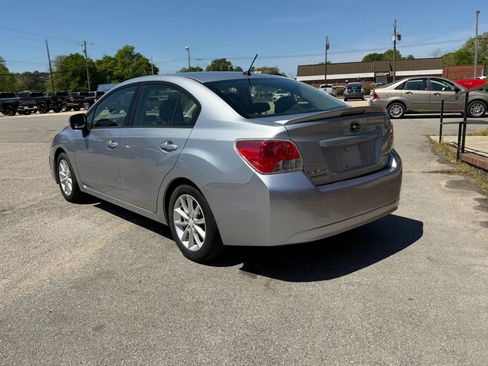 Used 2013 Subaru Impreza 2.0i Premium w/ All-Weather Pkg image 9