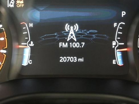 Used 2023 Jeep Compass Latitude AWD/4WD image 14