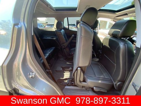 Used 2023 GMC Acadia SLT w/ Preferred Package AWD/4WD image 34