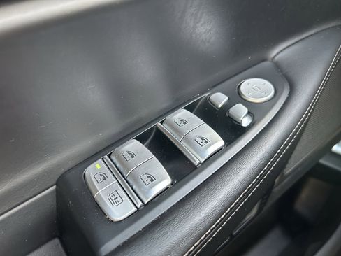 Used 2016 BMW 750i xDrive image 21