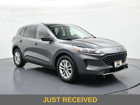 Used 2022 Ford Escape SE w/ Convenience Package FWD image 4
