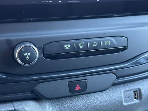 New 2026 Ford Transit 250 148 Medium Roof w/ Load Area Protection Package image 17