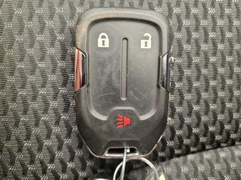 Used 2023 GMC Terrain SLE FWD image 32