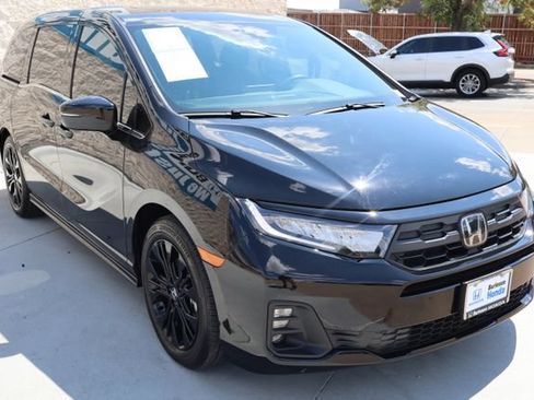 Used 2025 Honda Odyssey Sport-L image 4
