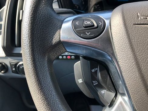 Used 2017 Ford Transit 350 XL image 7