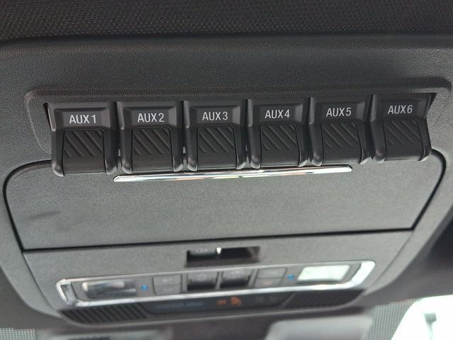 Used 2025 Ford F150 Raptor AWD/4WD image 33