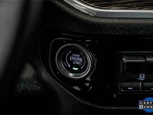 Certified 2025 GMC Sierra 2500 SLE w/ SLE Value Package; image 18