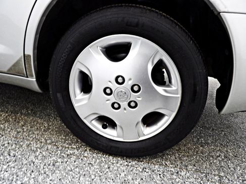 Used 2003 Toyota Avalon XLS image 18