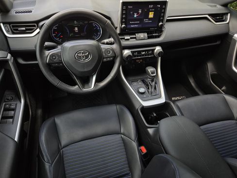 Used 2022 Toyota RAV4 XSE AWD/4WD image 21