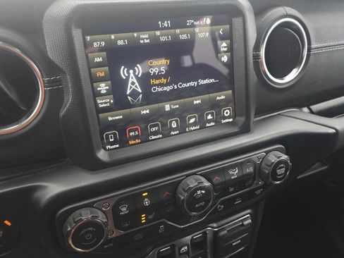 Used 2021 Jeep Wrangler Unlimited Sahara w/ Cold Weather Group image 9