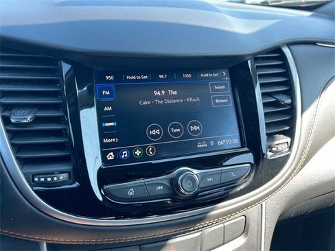 Used 2022 Chevrolet Trax LT w/ Sport Edition image 13