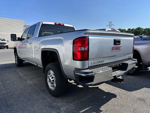 Used 2017 GMC Sierra 2500 SLE w/ Suspension Package, Off-Road AWD/4WD image 3