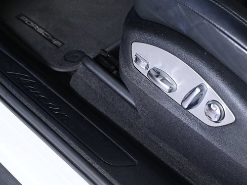 Certified 2021 Porsche Macan AWD/4WD image 23