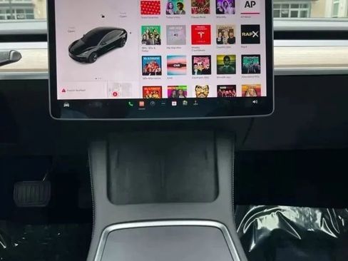 Used 2023 Tesla Model 3 Standard Range RWD image 17