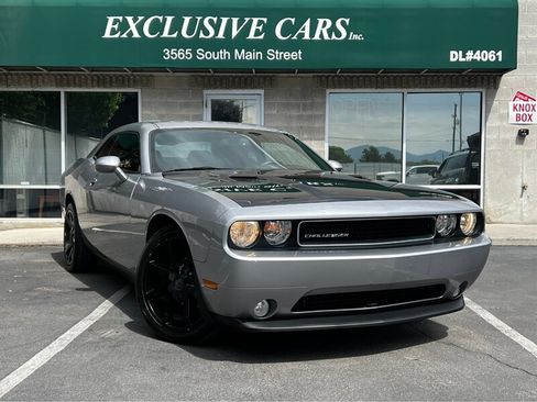 Used 2013 Dodge Challenger SXT Plus RWD image 1