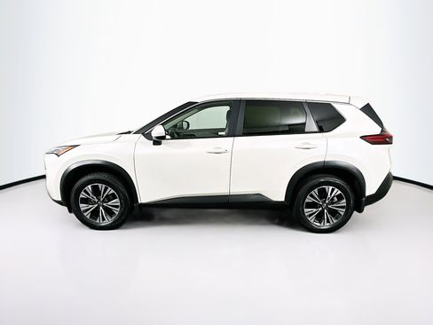 Used 2023 Nissan Rogue SV image 4