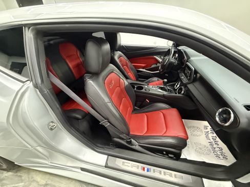 Used 2016 Chevrolet Camaro SS RWD image 20