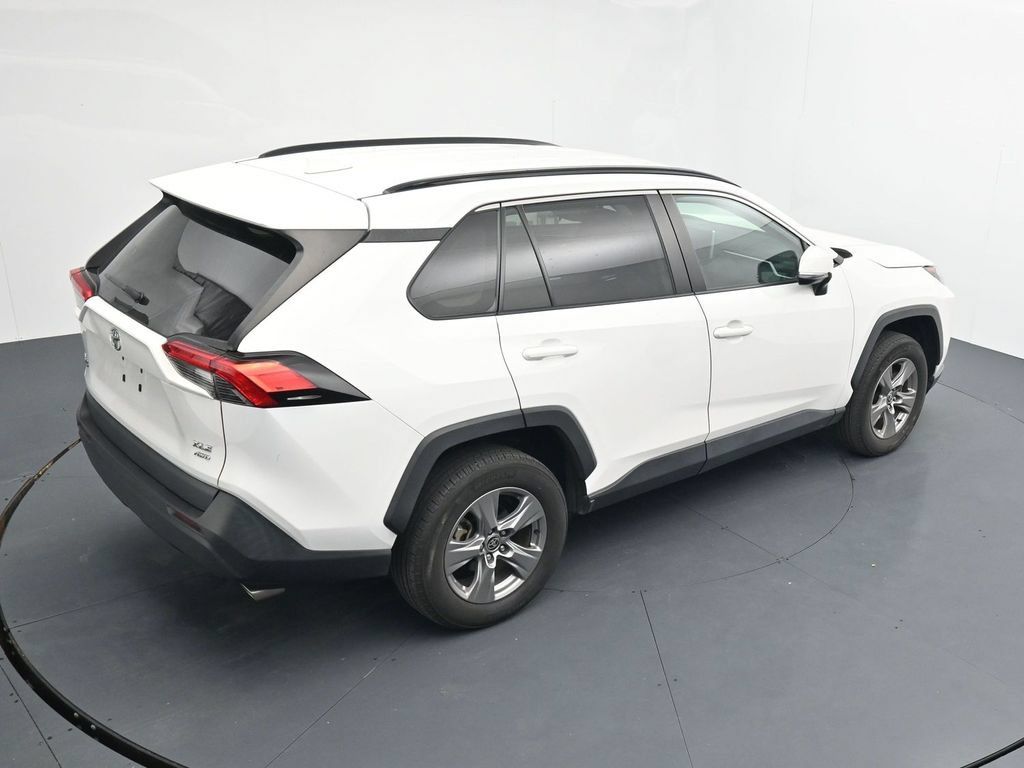 Used 2024 Toyota RAV4 XLE AWD/4WD image 16
