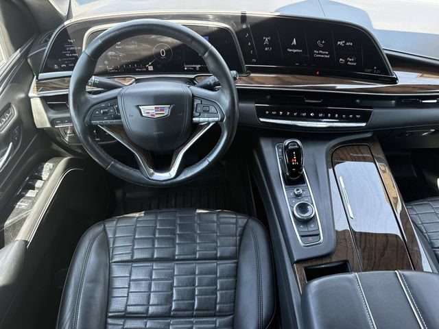 Used 2022 Cadillac Escalade Premium Luxury Platinum w/ Heavy-Duty Trailer Package AWD/4WD image 14