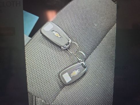 Used 2023 Chevrolet Traverse LT image 11