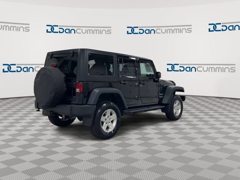 Used 2017 Jeep Wrangler Unlimited Sport w/ Quick Order Package 23S AWD/4WD image 8