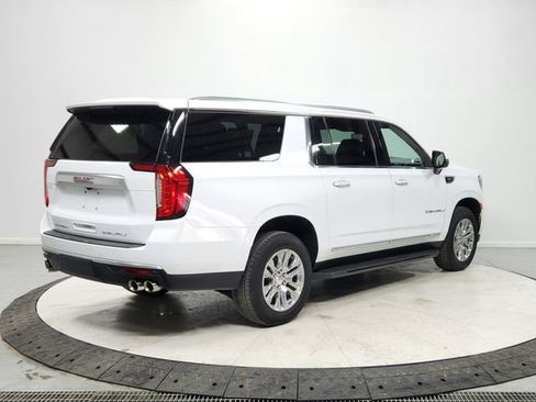 Used 2024 GMC Yukon XL Denali image 7