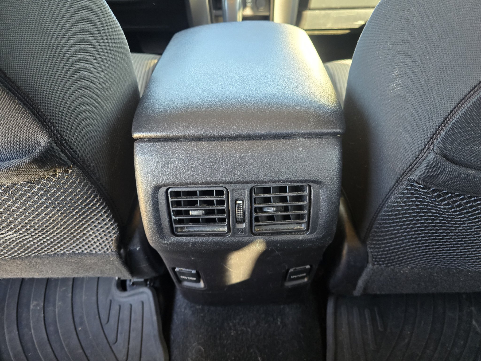 Used 2016 Toyota 4Runner SR5 AWD/4WD image 28