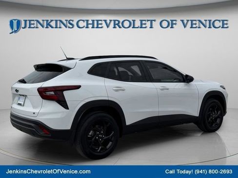 New 2026 Chevrolet Trax LT w/ Driver Confidence Package FWD image 5