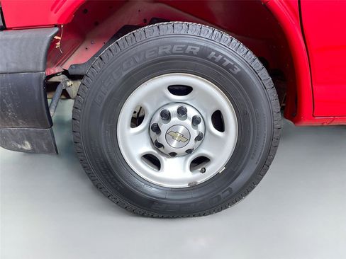 Used 2020 Chevrolet Express 3500 Extended w/ Driver Convenience Package image 26