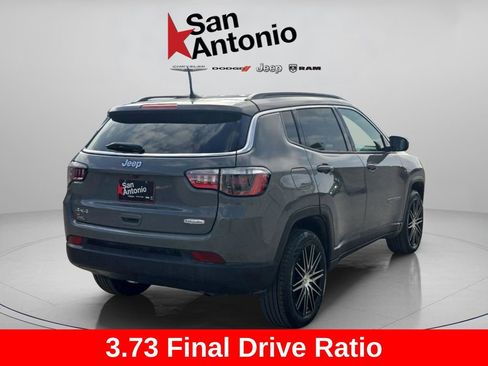 Certified 2024 Jeep Compass Latitude image 8