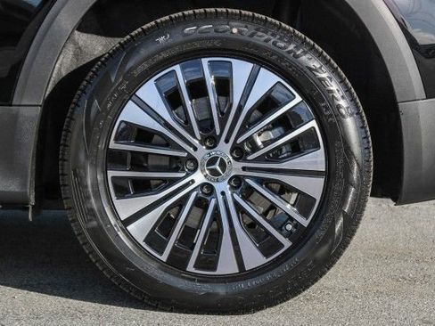 New 2025 Mercedes-Benz EQB 300 4MATIC image 10