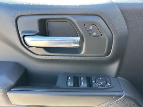 Used 2025 Chevrolet Silverado 1500 Custom image 23
