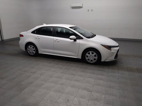 Used 2021 Toyota Corolla LE FWD image 11