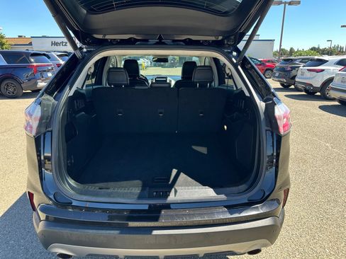 Used 2022 Ford Edge Titanium w/ Equipment Group 301A AWD/4WD image 34