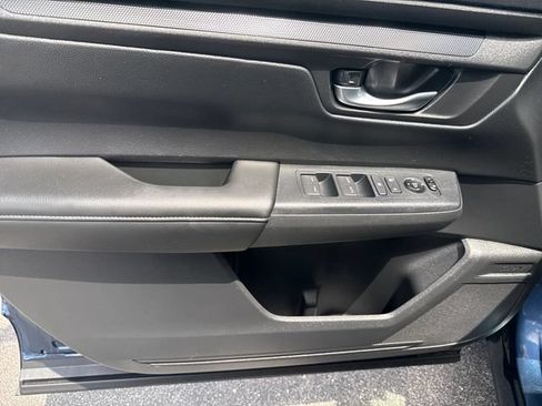 Certified 2025 Honda CR-V EX image 9