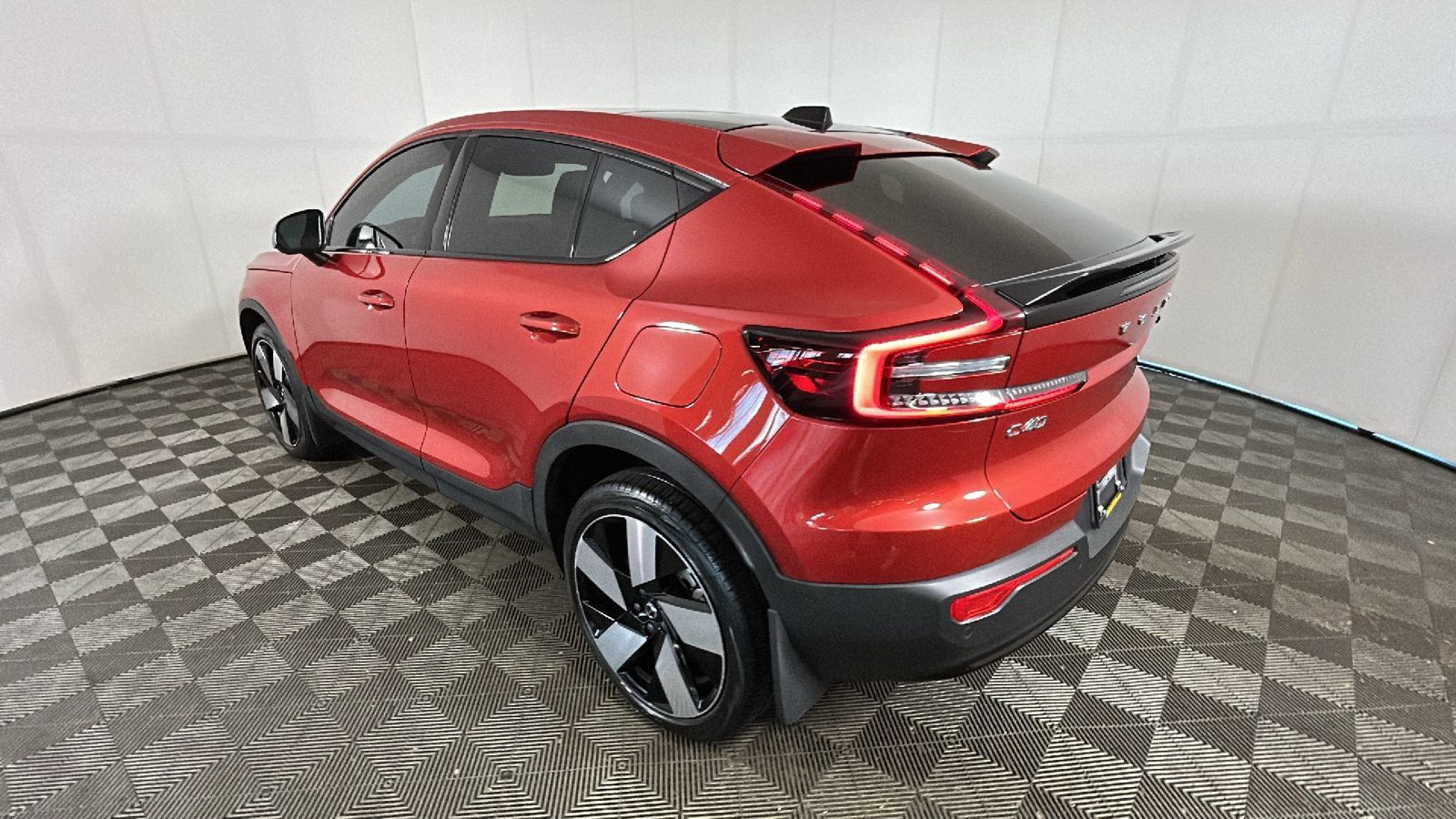 Used 2023 Volvo C40 P8 Recharge Ultimate AWD/4WD image 4