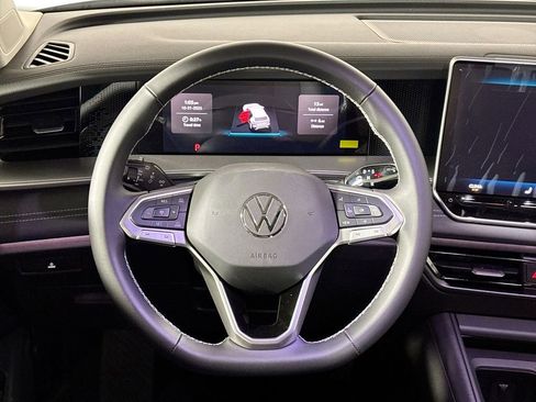 New 2026 Volkswagen Tiguan SE image 13