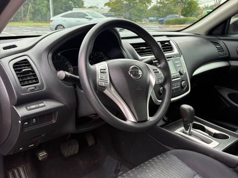 Used 2016 Nissan Altima 2.5 S w/ Power Driver Seat Package FWD image 10